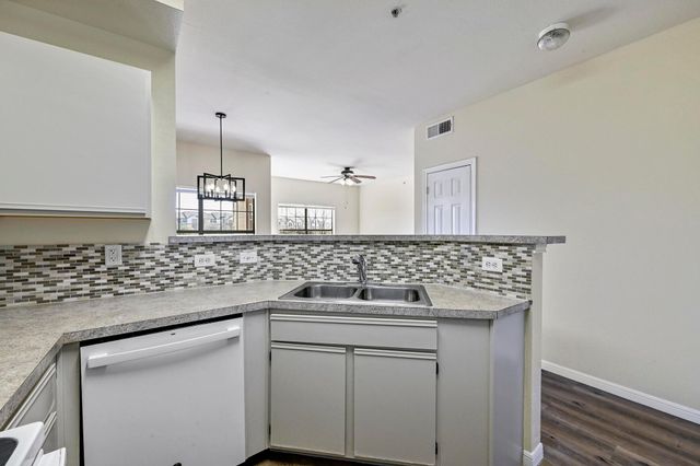 2320 Gracy Farms LN 1413, Austin, TX 78758