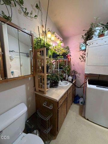 1740 NE Beverly Drive, Grants Pass, OR 97526