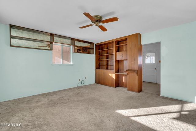 5633 ARROWHEAD Drive, El Paso, TX 79924