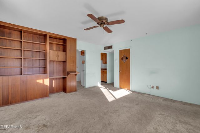 5633 ARROWHEAD Drive, El Paso, TX 79924