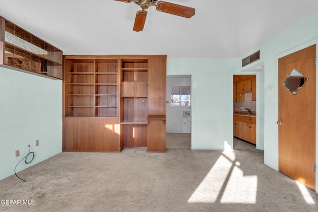 5633 ARROWHEAD Drive, El Paso, TX 79924