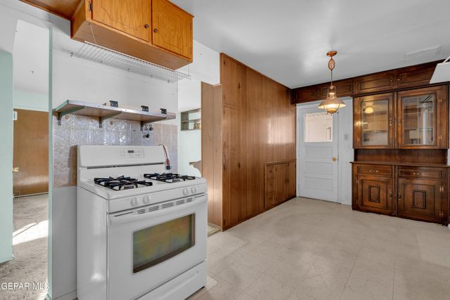 5633 ARROWHEAD Drive, El Paso, TX 79924