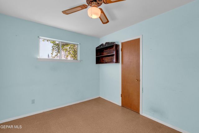 5633 ARROWHEAD Drive, El Paso, TX 79924