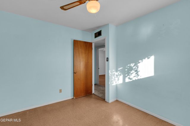 5633 ARROWHEAD Drive, El Paso, TX 79924