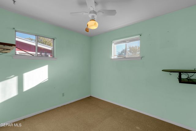 5633 ARROWHEAD Drive, El Paso, TX 79924