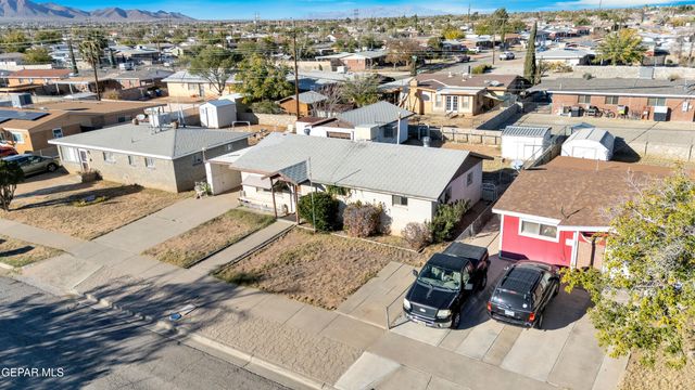 5633 ARROWHEAD Drive, El Paso, TX 79924