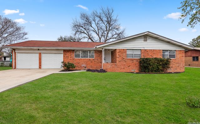 273 MEADOW AVE, New Braunfels, TX 78130