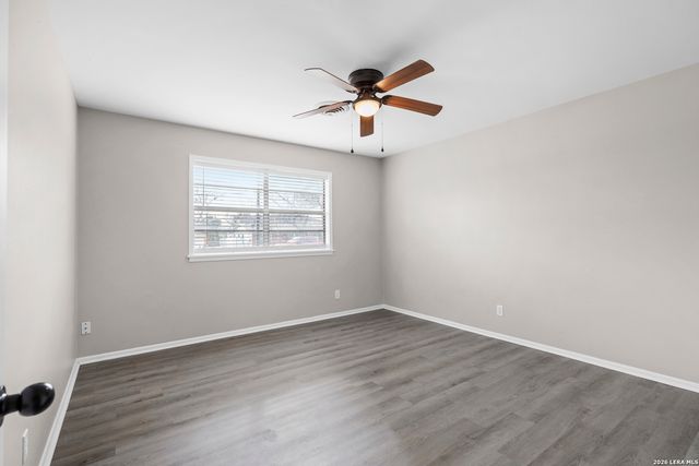 273 MEADOW AVE, New Braunfels, TX 78130