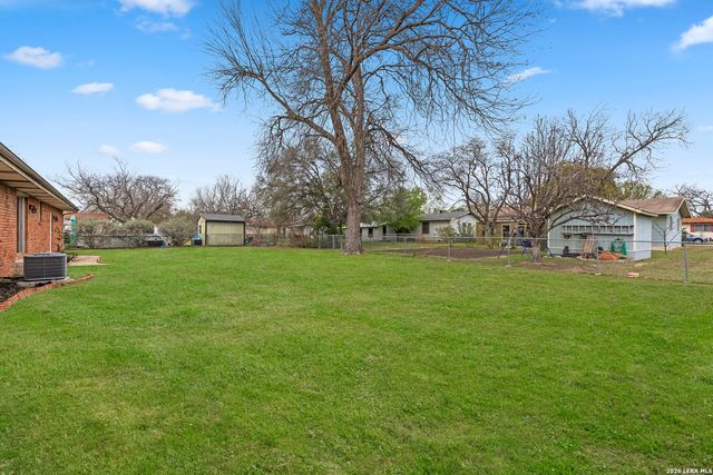 273 MEADOW AVE, New Braunfels, TX 78130