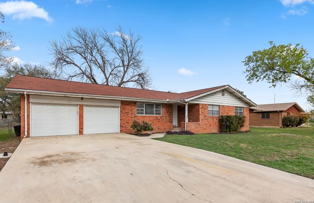 273 MEADOW AVE, New Braunfels, TX 78130