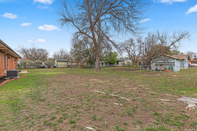 273 MEADOW AVE, New Braunfels, TX 78130