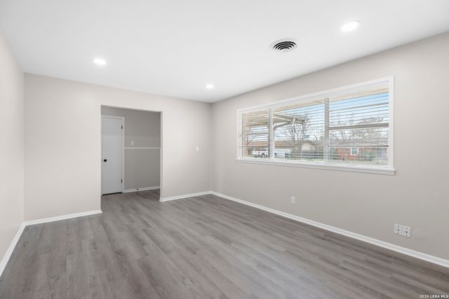 273 MEADOW AVE, New Braunfels, TX 78130