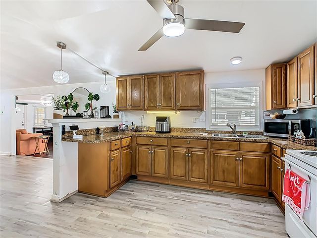 106 HALES ROAD, Auburndale, FL 33823