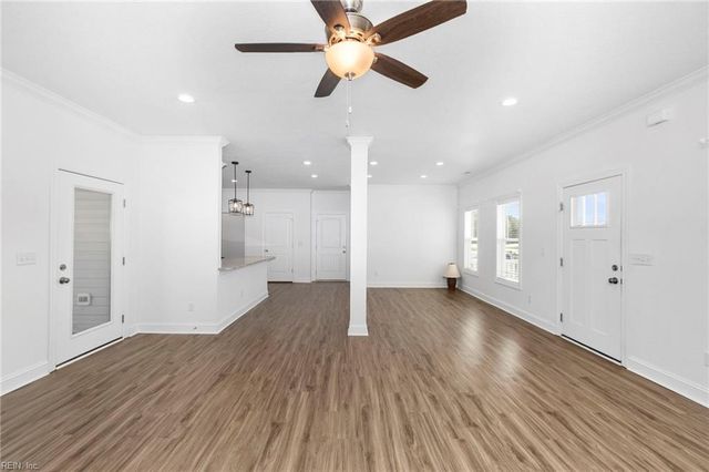 109 Foxglove DR, Moyock, NC 27958