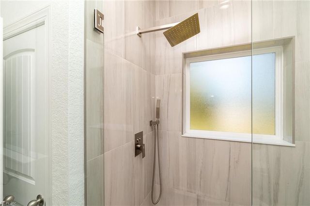 109 Foxglove DR, Moyock, NC 27958