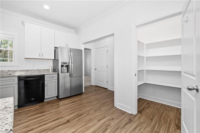 109 Foxglove DR, Moyock, NC 27958