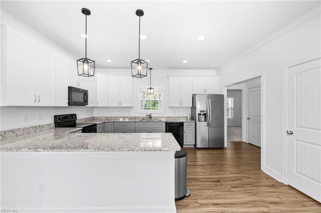 109 Foxglove DR, Moyock, NC 27958