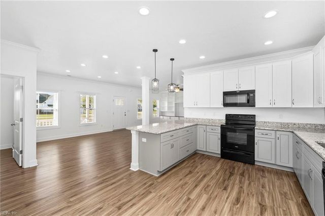 109 Foxglove DR, Moyock, NC 27958