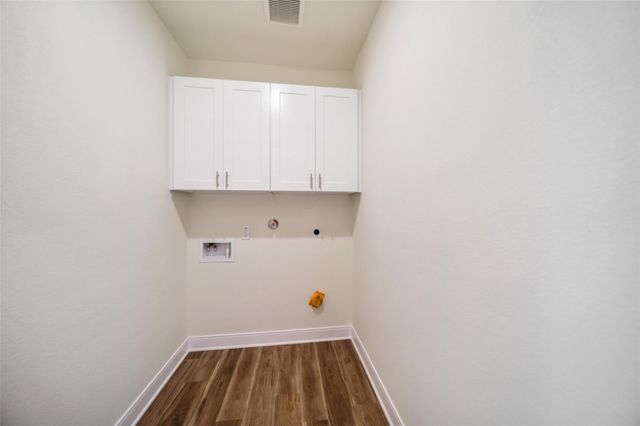 408 W Marlin St, Willis, TX 77378