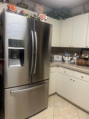 2525 SW 107th Court, Miami, FL 33165