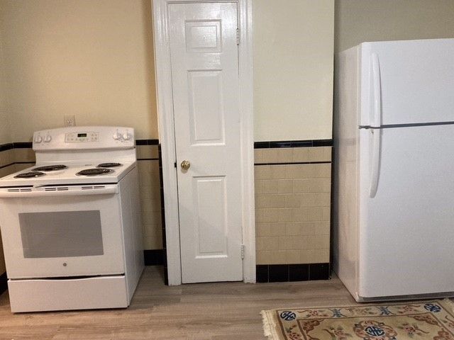 285 Knollwood Avenue Avenue, Cranston, RI 02910