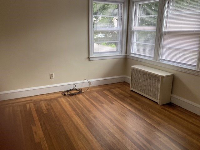 285 Knollwood Avenue Avenue, Cranston, RI 02910