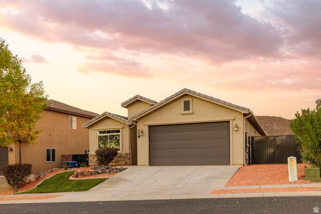 718 W 400 N, Hurricane, UT 84737