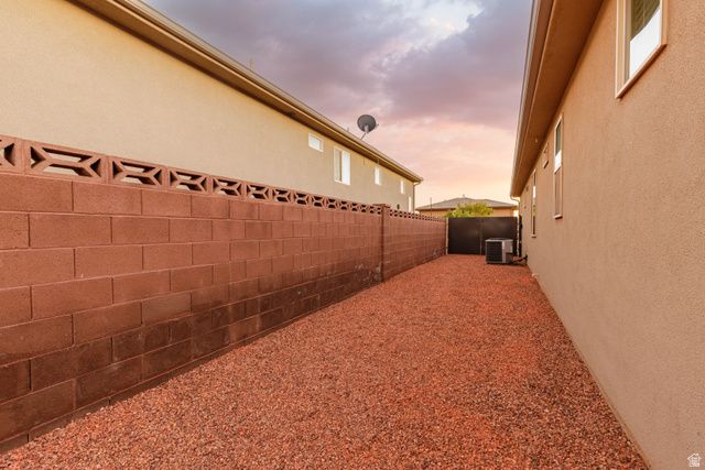 718 W 400 N, Hurricane, UT 84737