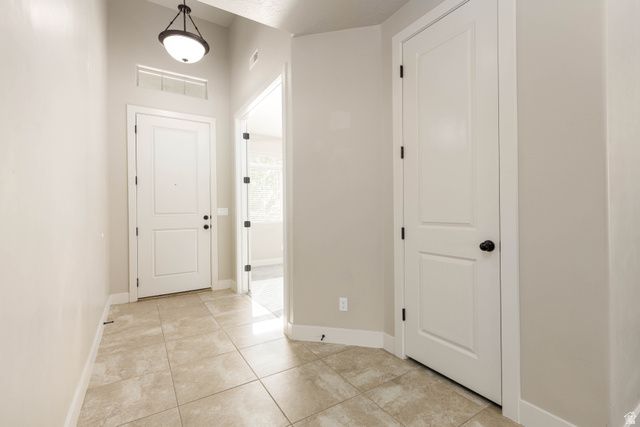 718 W 400 N, Hurricane, UT 84737