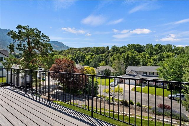 2391 KAYS CREEK DR, Layton, UT 84040