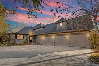 2215 Lily Court, Davison, MI 48423
