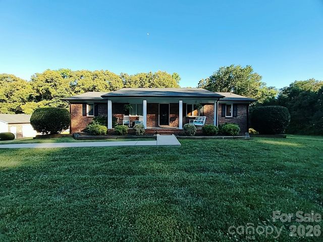 318 Rutledge Road, Mount Holly, NC 28120