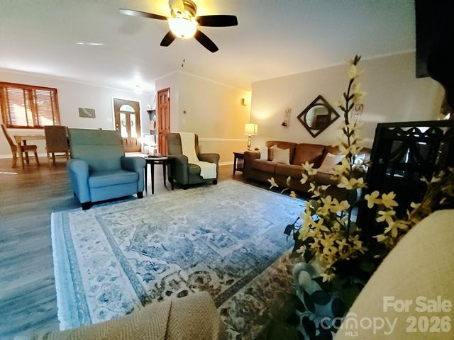 318 Rutledge Road, Mount Holly, NC 28120