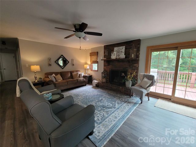 318 Rutledge Road, Mount Holly, NC 28120