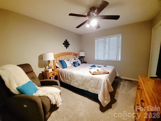 318 Rutledge Road, Mount Holly, NC 28120