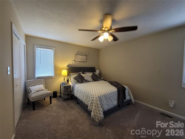 318 Rutledge Road, Mount Holly, NC 28120
