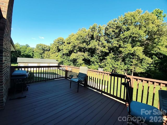 318 Rutledge Road, Mount Holly, NC 28120