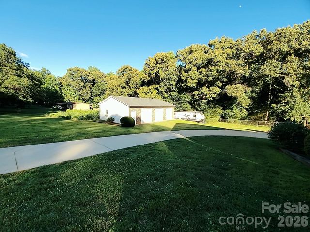 318 Rutledge Road, Mount Holly, NC 28120