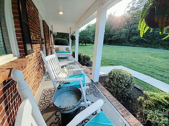318 Rutledge Road, Mount Holly, NC 28120