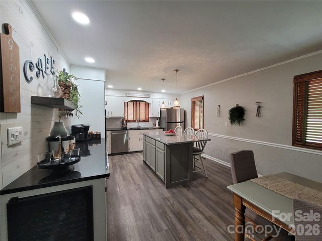 318 Rutledge Road, Mount Holly, NC 28120