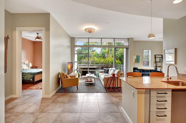 365 SE 6th Avenue 204, Delray Beach, FL 33483