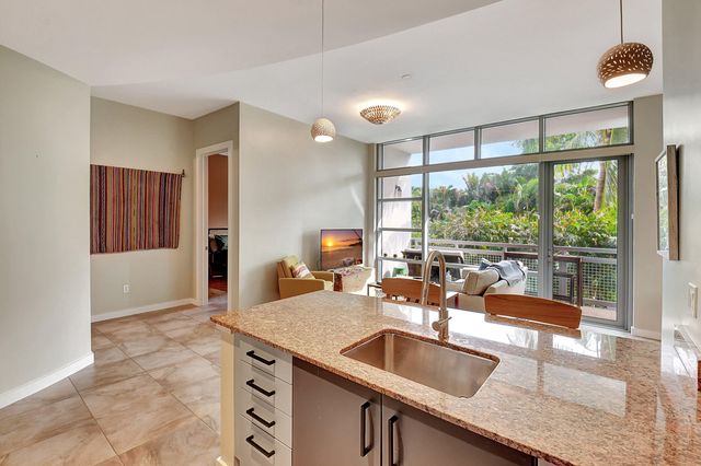 365 SE 6th Avenue 204, Delray Beach, FL 33483