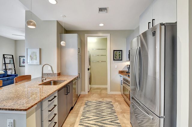 365 SE 6th Avenue 204, Delray Beach, FL 33483