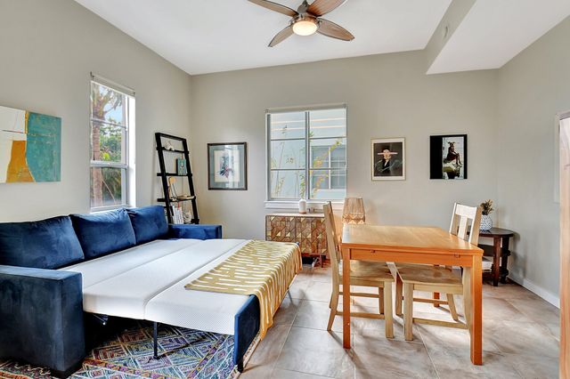 365 SE 6th Avenue 204, Delray Beach, FL 33483