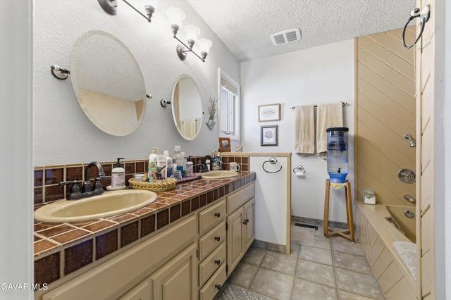 21404 Quail Springs Road, Tehachapi, CA 93561