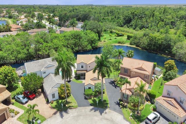 21461 Sawmill Ct, Boca Raton, FL 33498