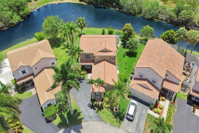 21461 Sawmill Ct, Boca Raton, FL 33498