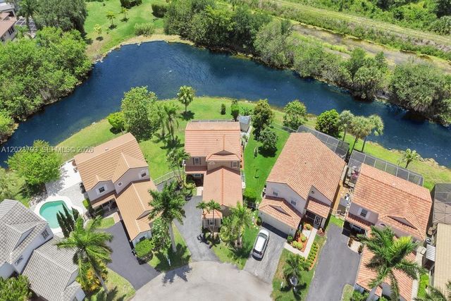 21461 Sawmill Ct, Boca Raton, FL 33498
