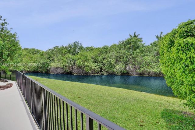 21461 Sawmill Ct, Boca Raton, FL 33498