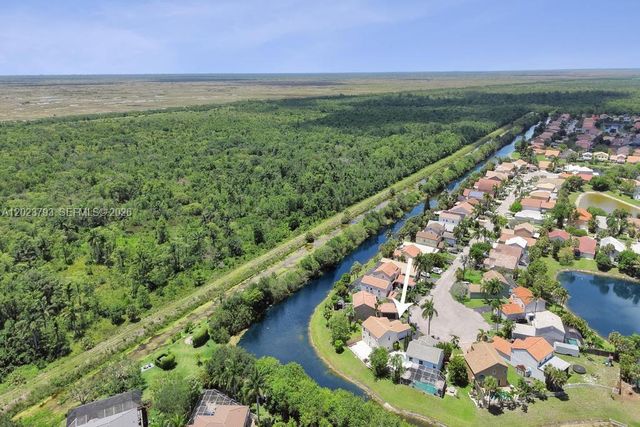 21461 Sawmill Ct, Boca Raton, FL 33498